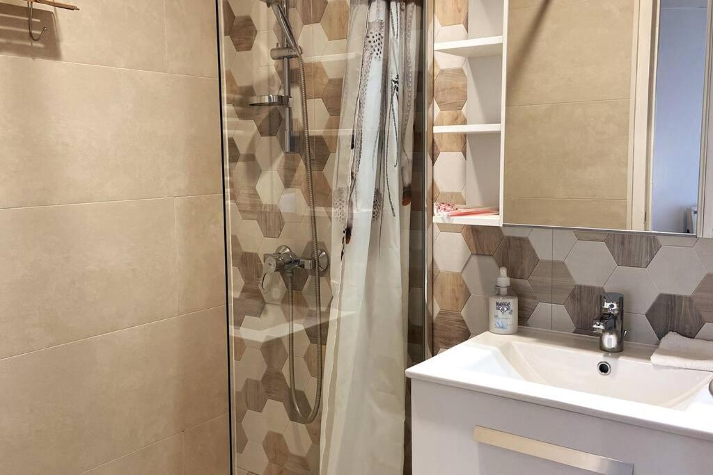 Le Saint-Amour Appartement Classe 2 Etoiles Luaran gambar
